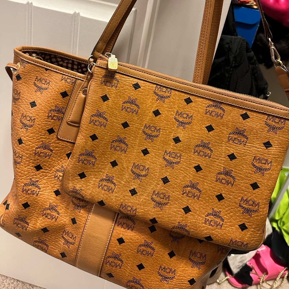 MCM Liz Medium Reversible Tote